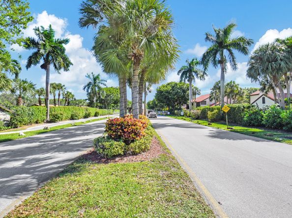 73 Via De Casas Norte, Boynton Beach FL 33426