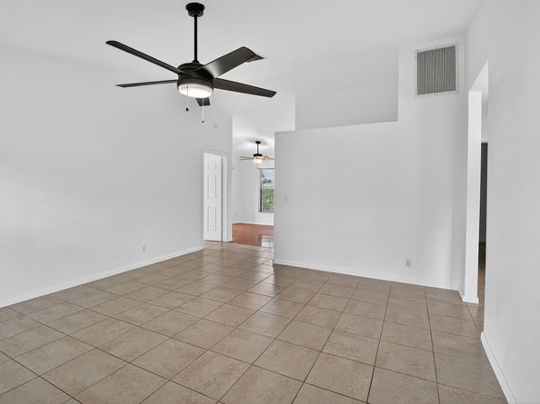 73 Via De Casas Norte, Boynton Beach FL 33426