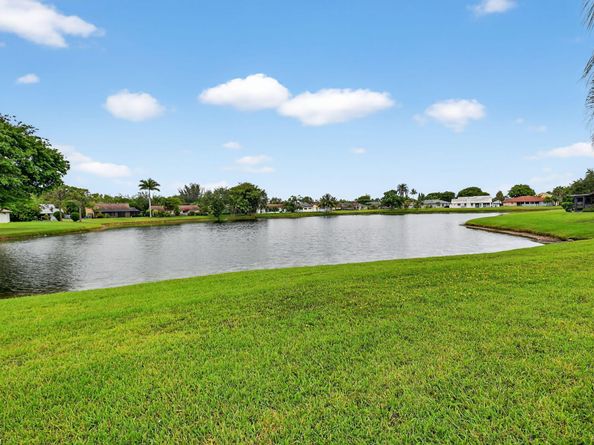 73 Via De Casas Norte, Boynton Beach FL 33426