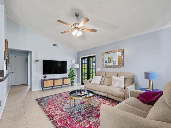 1172 Grandview Circle, Royal Palm Beach FL 33411