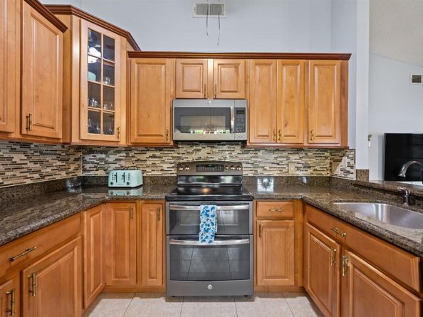 1172 Grandview Circle, Royal Palm Beach FL 33411