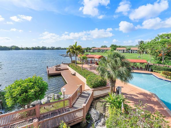 408 Republic Ct 408, Deerfield Beach FL 33442