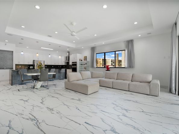 238 SE 2nd Ter, Dania Beach FL 33004