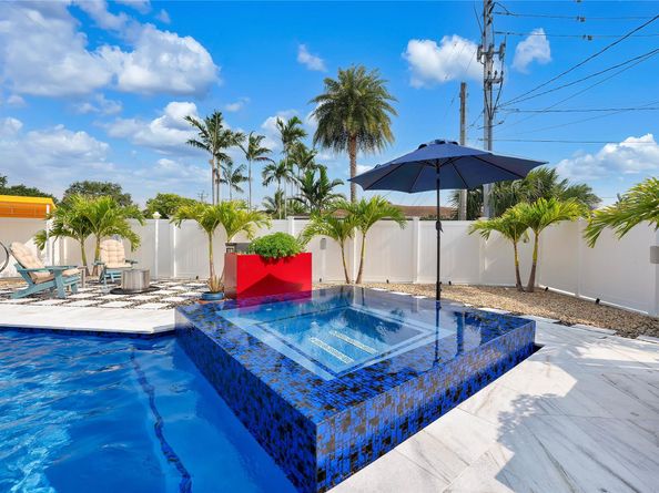 238 SE 2nd Ter, Dania Beach FL 33004