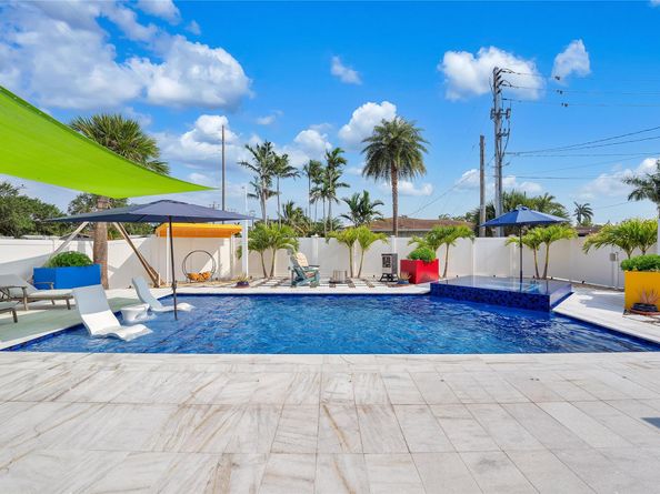 238 SE 2nd Ter, Dania Beach FL 33004