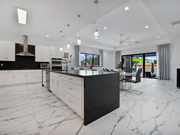238 SE 2nd Ter, Dania Beach FL 33004