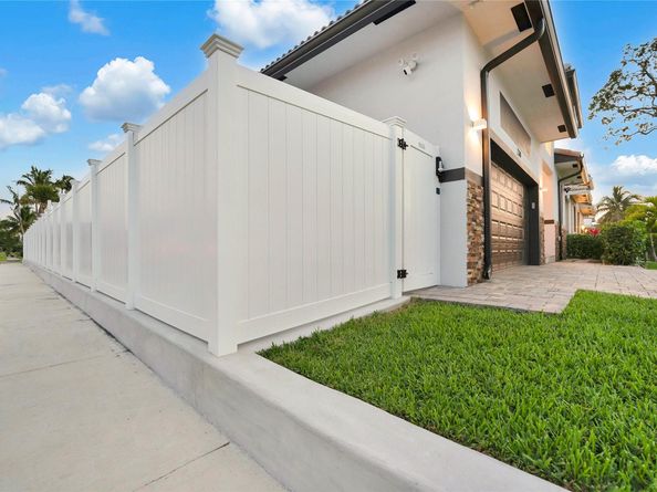 238 SE 2nd Ter, Dania Beach FL 33004