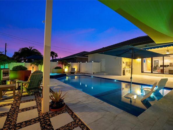 238 SE 2nd Ter, Dania Beach FL 33004