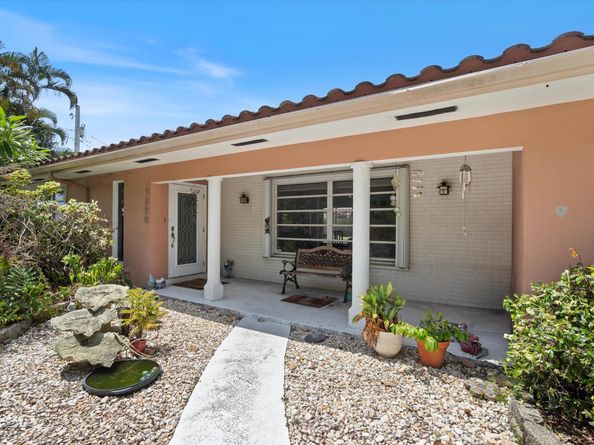 1250 SE 10th Street, Deerfield Beach FL 33441