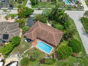 1250 SE 10th Street, Deerfield Beach FL 33441