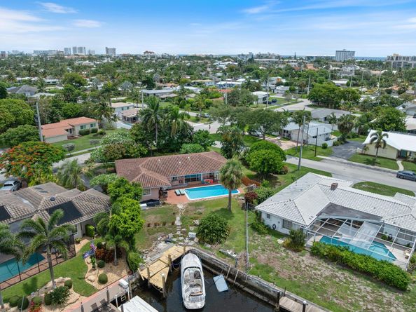 1250 SE 10th Street, Deerfield Beach FL 33441