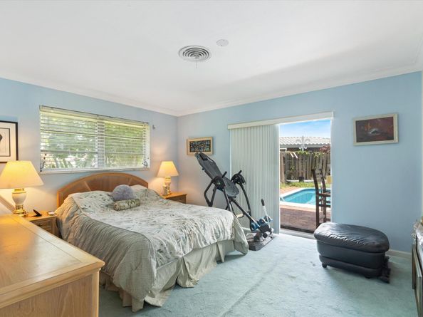 1250 SE 10th Street, Deerfield Beach FL 33441