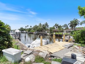 1250 SE 10th Street, Deerfield Beach FL 33441
