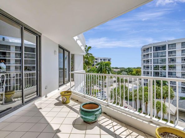 20290 Fairway Oaks Drive 254, Boca Raton FL 33434