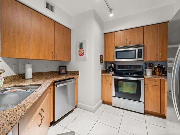 1830 Radius Dr 1017, Hollywood FL 33020