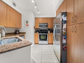 1830 Radius Dr 1017, Hollywood FL 33020