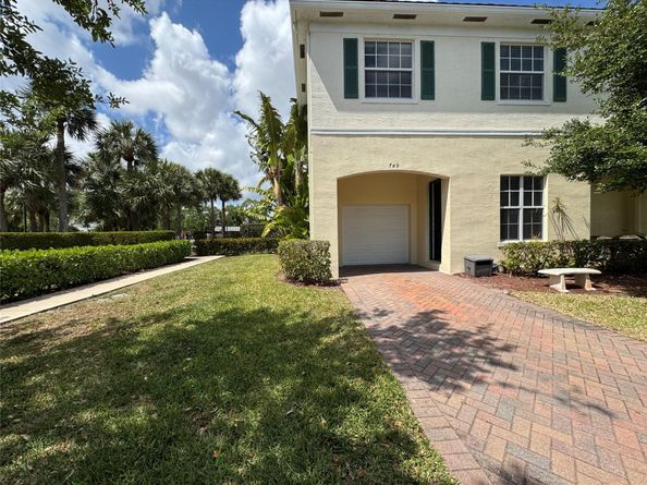 749 SW 3rd Ave 749, Pompano Beach FL 33060