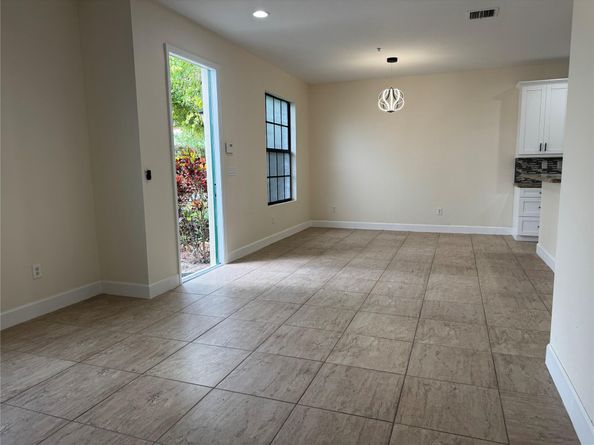 749 SW 3rd Ave 749, Pompano Beach FL 33060