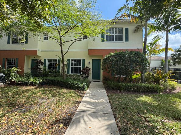 749 SW 3rd Ave 749, Pompano Beach FL 33060