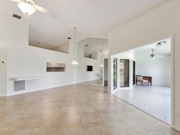 5942 Parkwalk Circle W, Boynton Beach FL 33472
