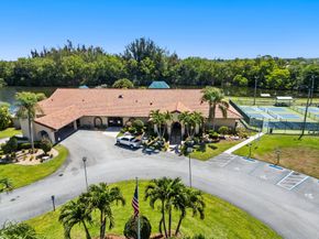 5942 Parkwalk Circle W, Boynton Beach FL 33472