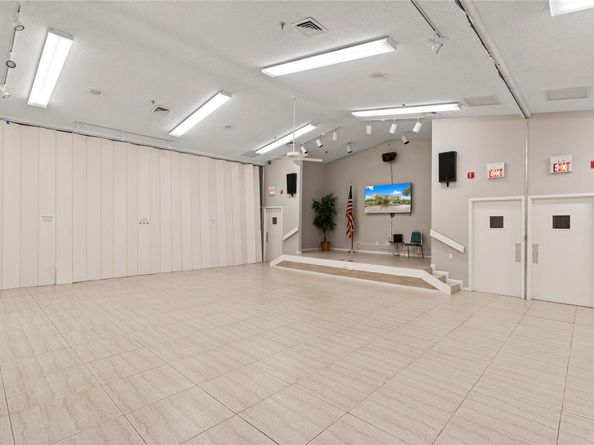 2232 N Cypress Bend Drive 107, Pompano Beach FL 33069