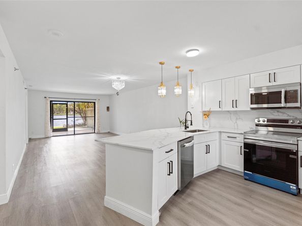 2232 N Cypress Bend Drive 107, Pompano Beach FL 33069