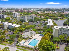 2232 N Cypress Bend Drive 107, Pompano Beach FL 33069