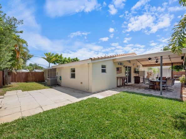 2113 NE 29th Ct, Fort Lauderdale FL 33306