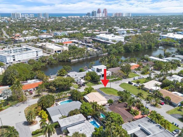 2113 NE 29th Ct, Fort Lauderdale FL 33306