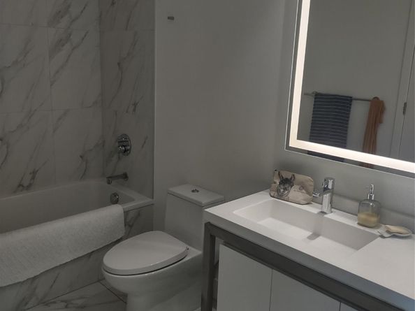 2000 Metropica 507, Sunrise FL 33323