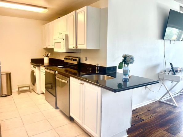 2080 Greenview Shores Boulevard 421, Wellington FL 33414