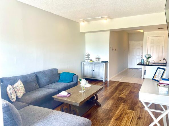 2080 Greenview Shores Boulevard 421, Wellington FL 33414