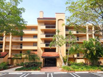 450 Egret Circle