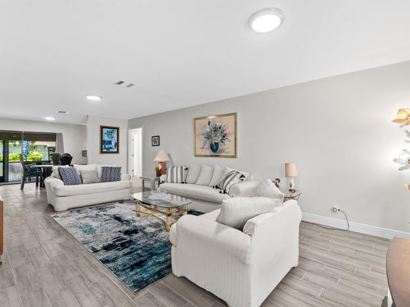 9975 Ligustrum Tree Way B, Boynton Beach FL 33436