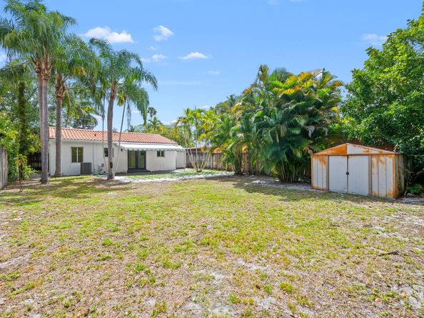 1113 N Victoria Park Rd, Fort Lauderdale FL 33304