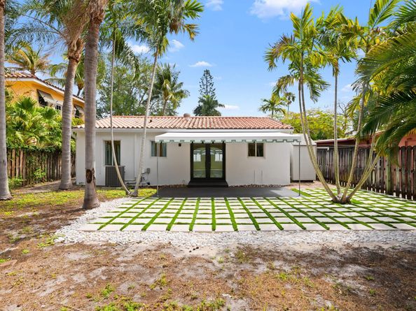 1113 N Victoria Park Rd, Fort Lauderdale FL 33304