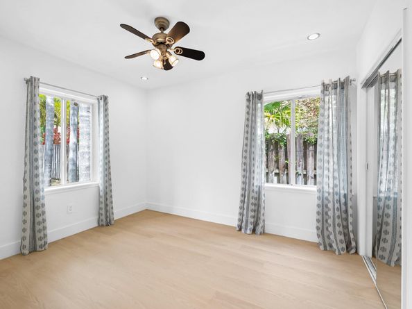 1113 N Victoria Park Rd, Fort Lauderdale FL 33304