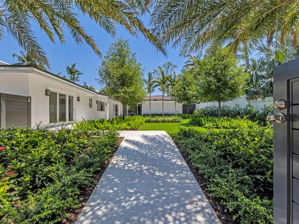 2008 Admirals Way, Fort Lauderdale FL 33316
