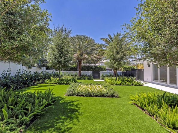 2008 Admirals Way, Fort Lauderdale FL 33316