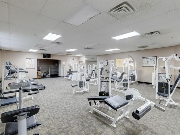 800 S Hollybrook Dr 302, Pembroke Pines FL 33025