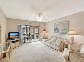 800 S Hollybrook Dr 302, Pembroke Pines FL 33025