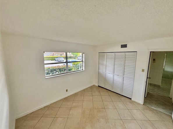7600 NW 5th Pl 102, Margate FL 33063