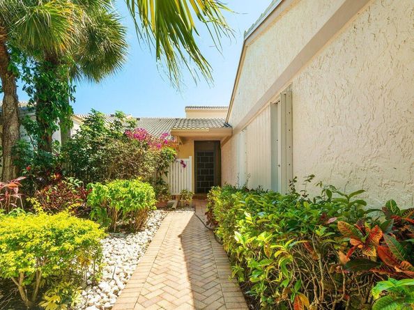 65 Eastgate Drive B, Boynton Beach FL 33436