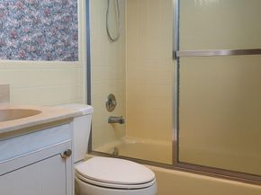 8415 NW 59th Pl, Tamarac FL 33321