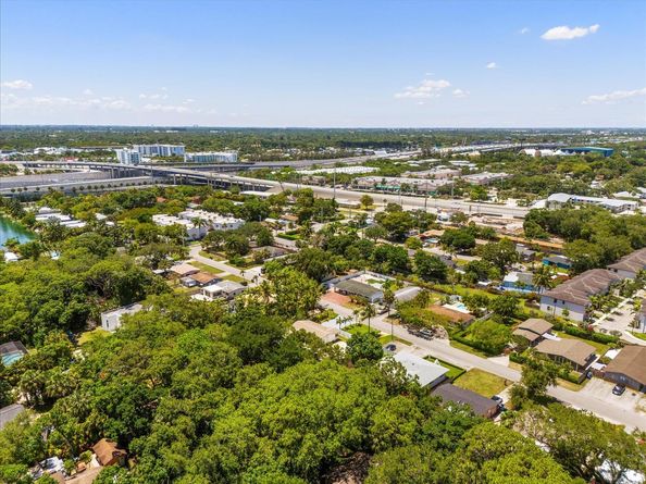 1736 SW 30TH St, Fort Lauderdale FL 33315