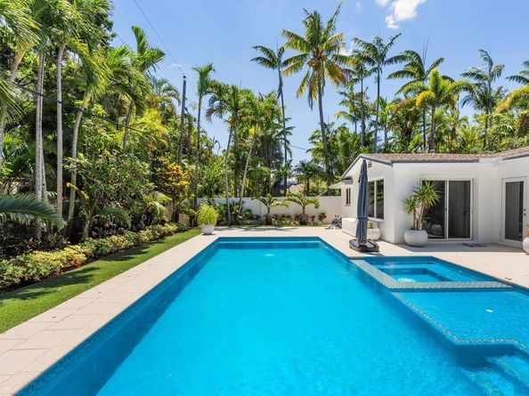 1736 SW 30TH St, Fort Lauderdale FL 33315