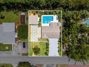 1736 SW 30TH St, Fort Lauderdale FL 33315