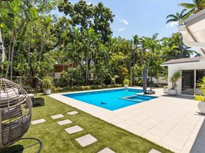 1736 SW 30TH St, Fort Lauderdale FL 33315
