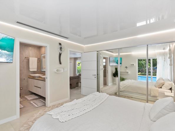 1736 SW 30TH St, Fort Lauderdale FL 33315